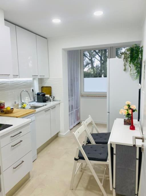 Modern 3 Bedroom Flat In Lisboa Extérieur photo