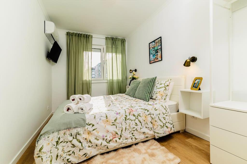 Modern 3 Bedroom Flat In Lisboa Extérieur photo